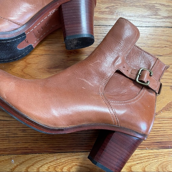 J. Shoes Hardwick Leather Buckle Block Heel Booties Tan - Picture 7 of 15